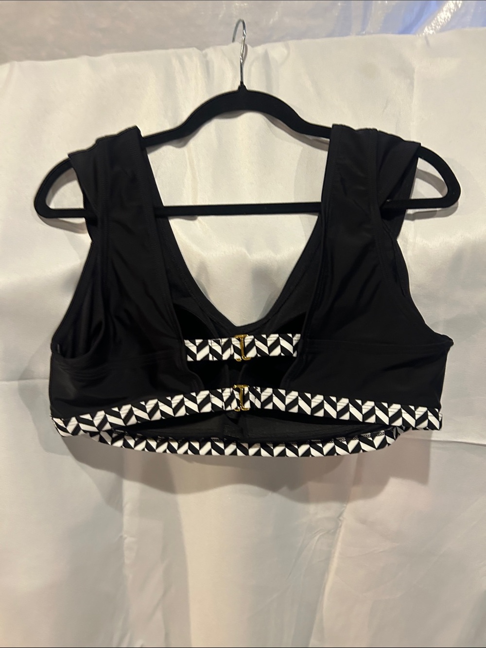 Swimsuits For All Black Swim Sports Bra with Black-and-White Geometric Trim - Picture 2 of 2
